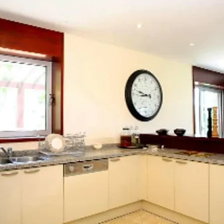 빌라 Sleeps 8 Air Con Bodrum